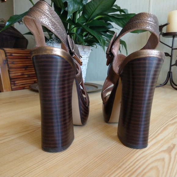 Nina Platform Sandals (7) - Picture 5 of 6
